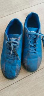 Voetbalschoenen, Sport en Fitness, Voetbal, Maat XS of kleiner, Ophalen of Verzenden, Zo goed als nieuw, Schoenen