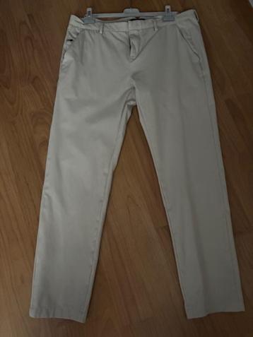 Vanguard Broek beschikbaar voor biedingen