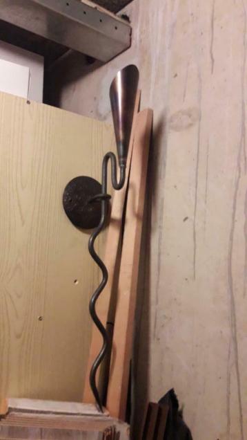 2 muur kandelaars 75 euro.  beschikbaar voor biedingen
