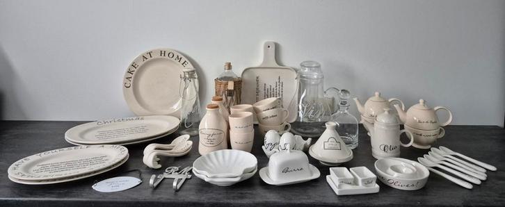 Riviera Maison Servies Assortiment, Huis en Inrichting, Keuken | Servies, Gebruikt, Overige typen, Overige stijlen, Aardewerk