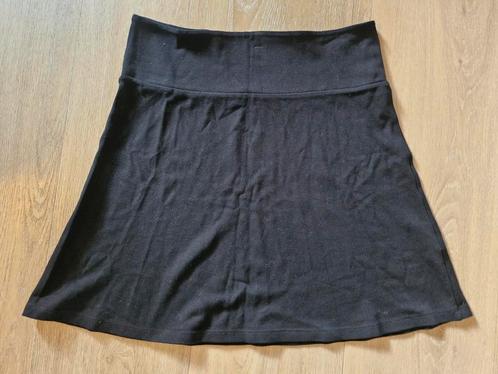 King Louie zwarte a-lijn rok brede tailleband mt M zgan, Kleding | Dames, Rokken, Zo goed als nieuw, Maat 38/40 (M), Zwart, Knielengte