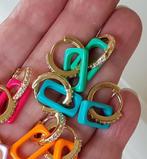 Goudkleurige Hoops met zirkonia steentjes Oorbellen, Met kristal, Overige materialen, Hangers, Verzenden