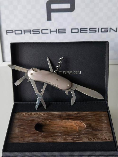 Originele porsche design multitool knives met box.

Porsche, Huis en Inrichting, Keuken | Keukenelementen, Zo goed als nieuw, Minder dan 100 cm