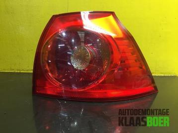 Achterlicht rechts van een Volkswagen Golf beschikbaar voor biedingen