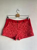 rinascimento korte broek maat s koraal rood, Kleding | Dames, Broeken en Pantalons, Kort, Verzenden, Rinascimento, Zo goed als nieuw