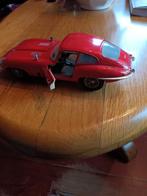 Jaguar E type. Schaal 1-18, Ophalen of Verzenden, Zo goed als nieuw, Bburago