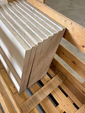 Tegels Travertin natuursteen afmeting:60x60x3cm voor vloer. beschikbaar voor biedingen