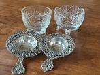 2 ZILVEREN THEEZEEFJES MET KRISTALLEN UITLEKBAKJES, Antiek en Kunst, Verzenden, Zilver