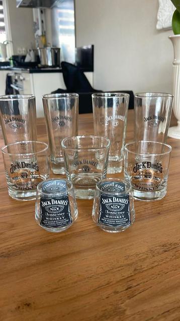 Jack Daniel’s glazen van klein naar groot beschikbaar voor biedingen