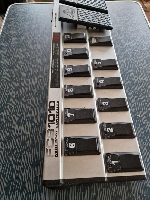 Fcb 1010 midi controller foot stompbox - 80E minimum, Muziek en Instrumenten, Midi-apparatuur, Zo goed als nieuw, Ophalen of Verzenden