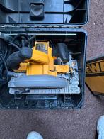 DeWalt cirkelzaakmachine met geleiderail, 1200 watt of meer, Ophalen of Verzenden, Zo goed als nieuw, Cirkelzaag