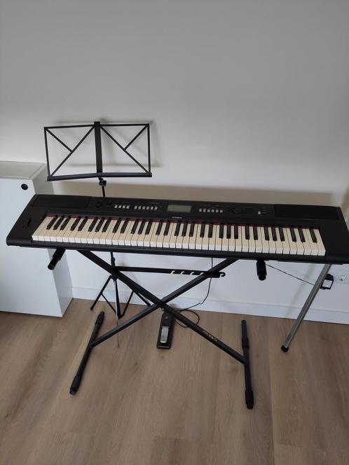 Yamaha Piagero NP-V60 Keyboard met Standaard, Muziek en Instrumenten, Keyboards, Gebruikt, 76 toetsen, Yamaha, Aanslaggevoelig