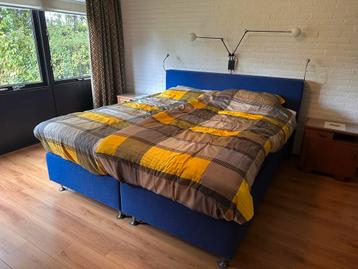 Tweepersoonsbed - Netjes & Schoon beschikbaar voor biedingen