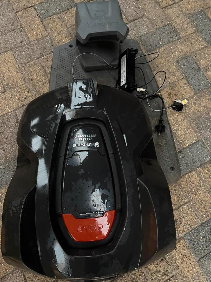 Husqvarna 420 robotmaaier, Tuin en Terras, Robotmaaiers, Gebruikt, 20 tot 25 cm, Ophalen
