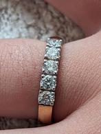 Gouden rij-ring met 5 briljanten 0,60 VVSI, kleur TW, mt 18, Nieuw, Ophalen of Verzenden, 17 tot 18, Dame