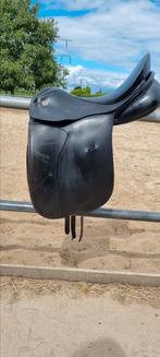 KN  Allegro dressuurzadel 17.5 inch, Ophalen, Zo goed als nieuw, Dressuur