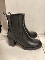Boots, Ophalen of Verzenden, Zo goed als nieuw, Zwart
