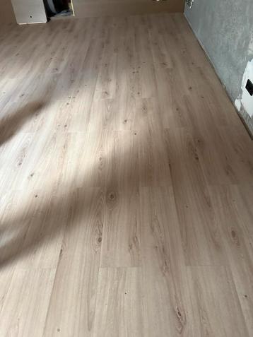 Laminaat ca. 65m2 GRATIS beschikbaar voor biedingen