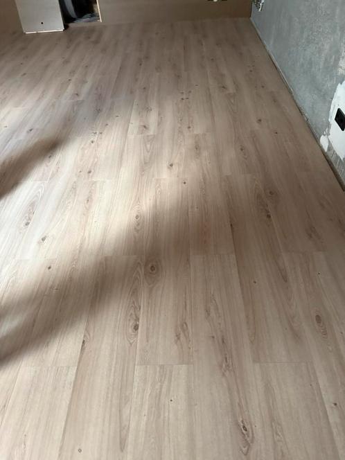Laminaat ca. 65m2 GRATIS, Doe-het-zelf en Verbouw, Vloerdelen en Plavuizen, Zo goed als nieuw, Laminaat, Hout, 50 tot 150 cm, 10 tot 30 cm
