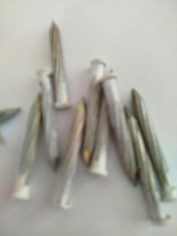 100st klisjesnagel regelnagel platte kop wit 4,5x40 stelwerk beschikbaar voor biedingen