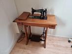 Antieke Anker Naaimachine met Tafel, Antiek en Kunst, Antiek | Naaimachines, Ophalen