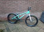 Inspired Fourplay stuntfiets, Fietsen en Brommers, Ophalen, Gebruikt, Stuur 360° draaibaar, 20 tot 24 inch