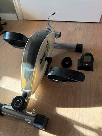 DeskCycle 2 - Under Desk Bike Exerciser beschikbaar voor biedingen