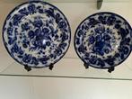 2 borden Petrus Regout, decor Waternymph. 33cm en 39cm, Antiek en Kunst, Antiek | Keramiek en Aardewerk, Ophalen of Verzenden