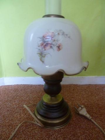 Nostalgische schemerlamp beschikbaar voor biedingen