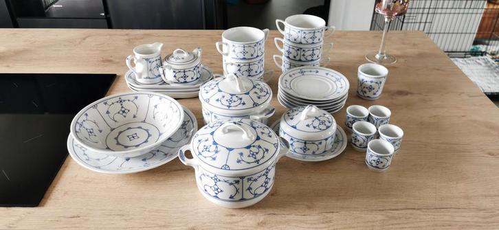 Servies Jager saks blauw, Huis en Inrichting, Keuken | Servies, Zo goed als nieuw, Overige stijlen, Ophalen
