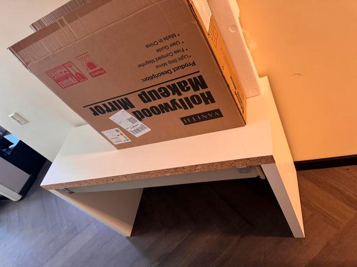 Kaptafel wit (gebruikt en lichtelijk beschadigd), Doe-het-zelf en Verbouw, Kratten en Dozen, Zo goed als nieuw, Ophalen of Verzenden