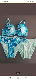 Bikini blauw wit maat 75D, 2 broekjes maat s. (Hunkemöller), Kleding | Dames, Badmode en Zwemkleding, Blauw, Ophalen of Verzenden