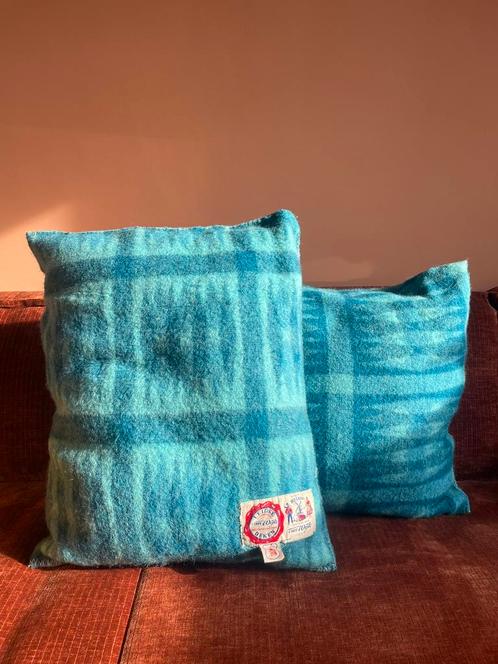 Blauw groene/ turquoise vintage woonkussens, zuiver wol, Huis en Inrichting, Woonaccessoires | Kussens, Gebruikt, Overige kleuren
