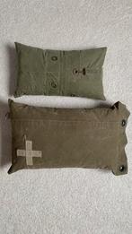Twee stoere kussen van legerstof, inclusief vulling., Huis en Inrichting, Woonaccessoires | Kussens, Ophalen of Verzenden, Gebruikt