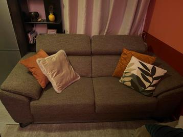 Gratis bruine Montelbank met verstelbare hoofdsteunen