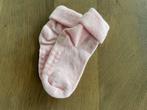 Roze sokjes met noppen, Kinderen en Baby's, Babykleding | Schoentjes en Sokjes, Meisje, Ophalen of Verzenden, Zo goed als nieuw