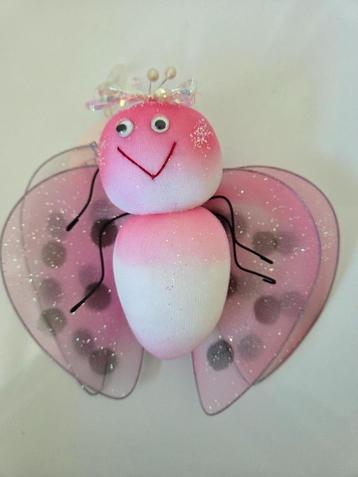 Zachte decor plush roze beschikbaar voor biedingen