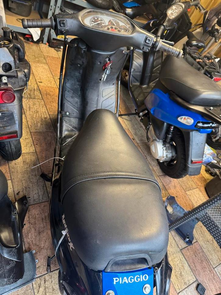 Piaggio typhoon, Fietsen en Brommers, Scooters | Piaggio, Zo goed als nieuw, Overige modellen, Maximaal 45 km/u, Ophalen of Verzenden