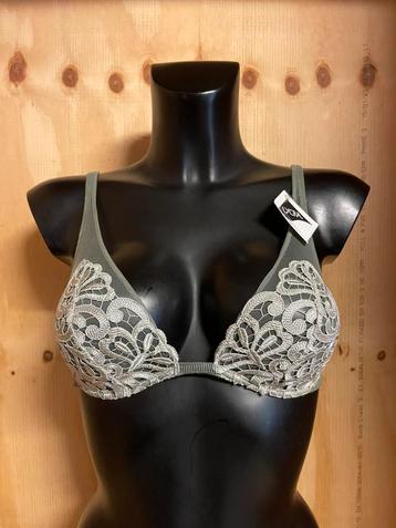 Maison lejaby triangel bh 70b en 75b model 15134 beschikbaar voor biedingen