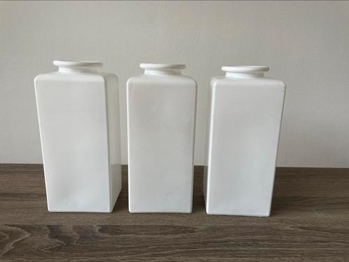 3 witte glazen vazen - H23 x B8 x L10, Huis en Inrichting, Woonaccessoires | Vazen, Wit, Minder dan 50 cm, Glas, Ophalen of Verzenden