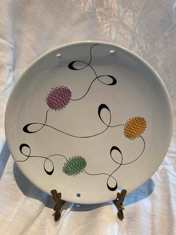 Regina Gouda Wandbord Carmen - Abstract Design beschikbaar voor biedingen