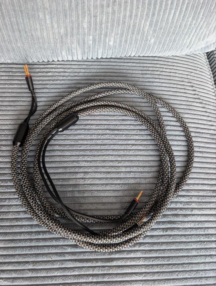 Logic Audio Cable Custom Luidsprekerkabel 2 x 375cm, Audio, Tv en Foto, Audiokabels en Televisiekabels, Zo goed als nieuw, Luidsprekerkabel