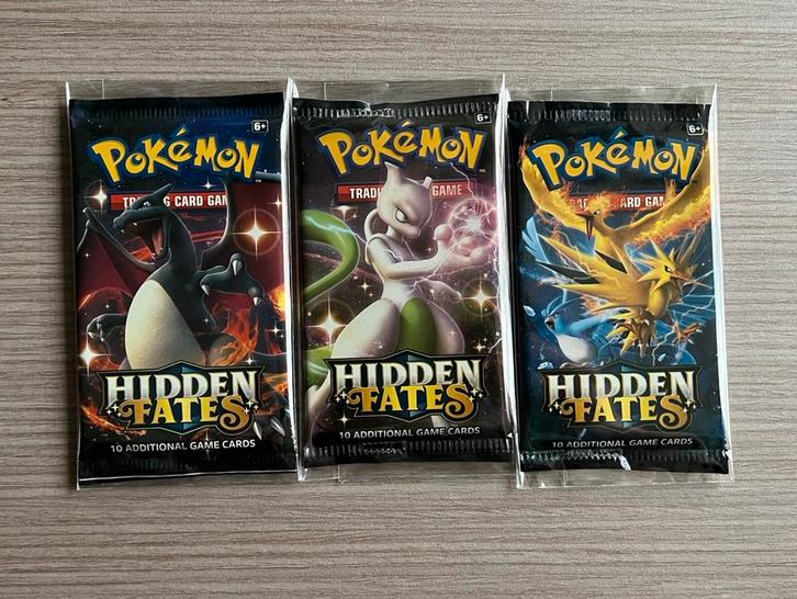 Pokemon Hidden Fates booster packs, Hobby en Vrije tijd, Verzamelkaartspellen | Pokémon, Zo goed als nieuw, Booster, Ophalen of Verzenden