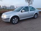 Volkswagen Jetta 2002 Grijs full option, 4 cilinders, 115 pk, Particulier, Sedan