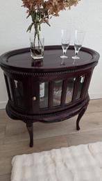 Klassiek theekastje, Ophalen