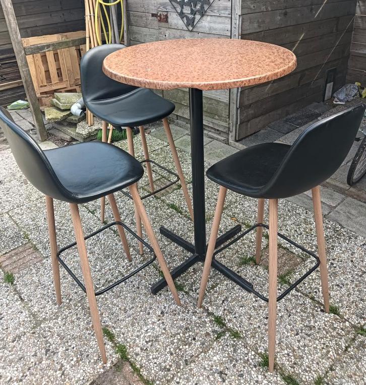 Barkrukken met statafel, Huis en Inrichting, Barkrukken, Gebruikt, 60 tot 90 cm, 2 krukken, Ophalen