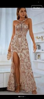 Mooie glitterjurk NIEUW, Kleding | Dames, Gelegenheidskleding, Ophalen of Verzenden, Nieuw, Maat 38/40 (M), Beige