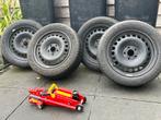 Winter banden 4 stuks op stalen velg. SNOWTRAC 3 205/55 R16, Auto-onderdelen, Banden en Velgen, Ophalen, 16 inch, Band(en), 205 mm