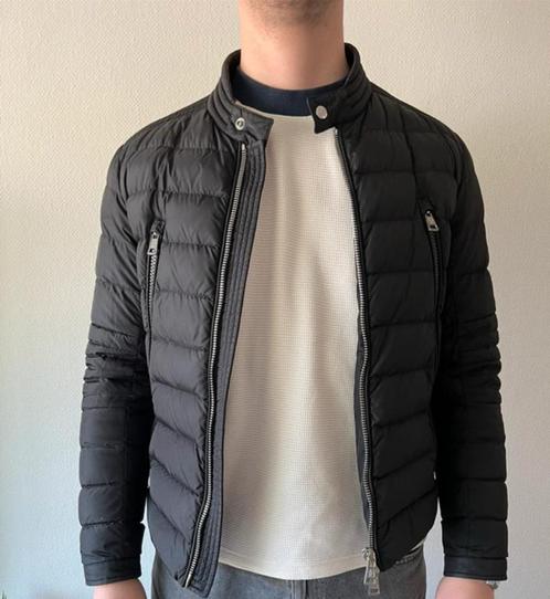 Moncler Amiot jas, Kleding | Heren, Jassen | Winter, Zo goed als nieuw, Maat 48/50 (M), Zwart, Ophalen