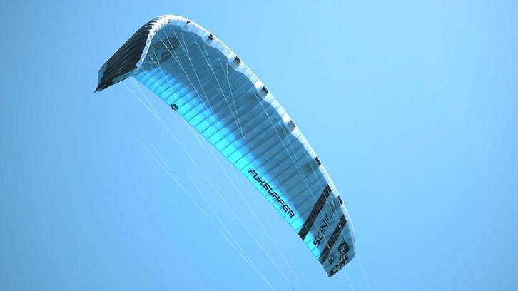 Flysurfer Sonic 2 11.0 m2, Watersport en Boten, Kitesurfen, Gebruikt, Kite, 11 m², Geen board, Ophalen